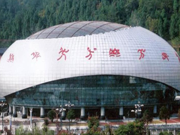汝州体育中心球形网架加工安装